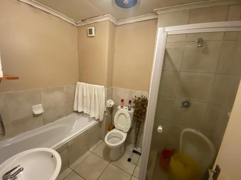 2 Bedroom Property for Sale in Goodwood Estate Western Cape